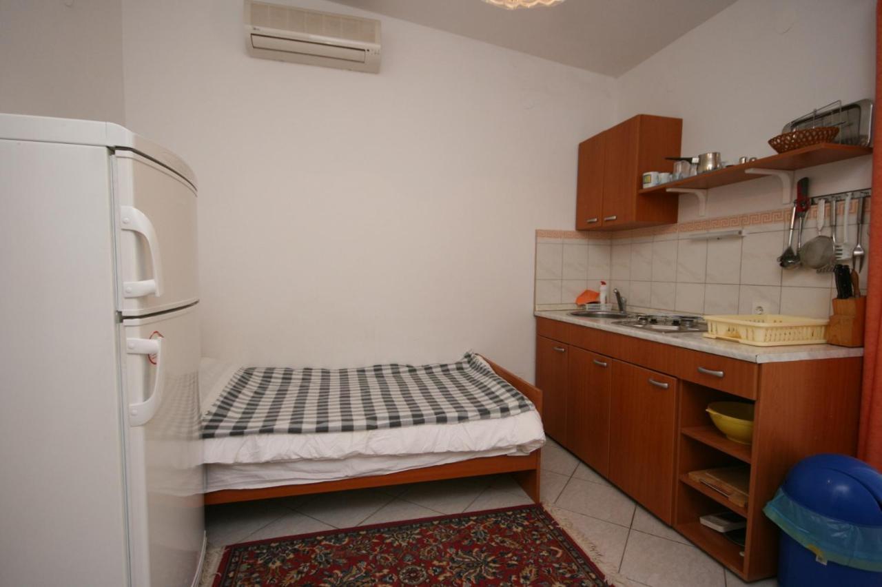 Apartments With A Parking Space Bosana, Pag - 6460 Exterior photo